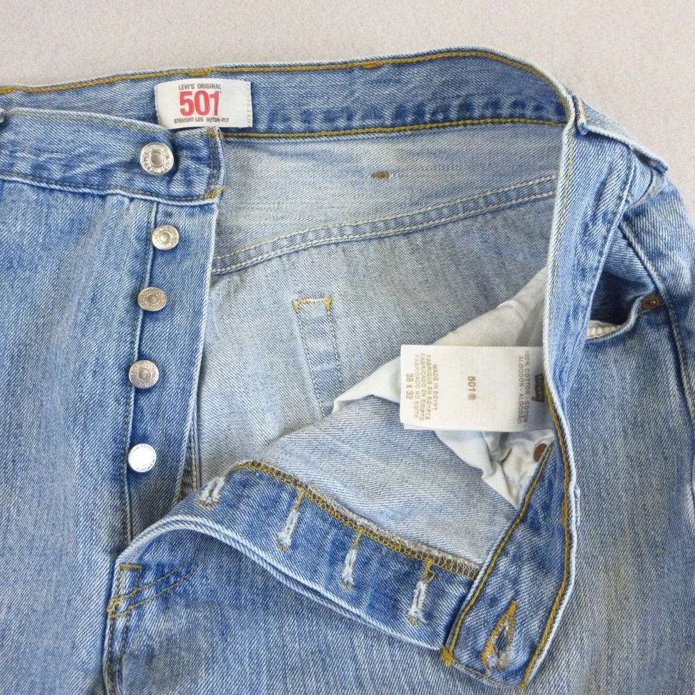 Levi's 501 Jeans Men 38x32 (Actual 37x30) Light Blue Straight Leg Button Fly